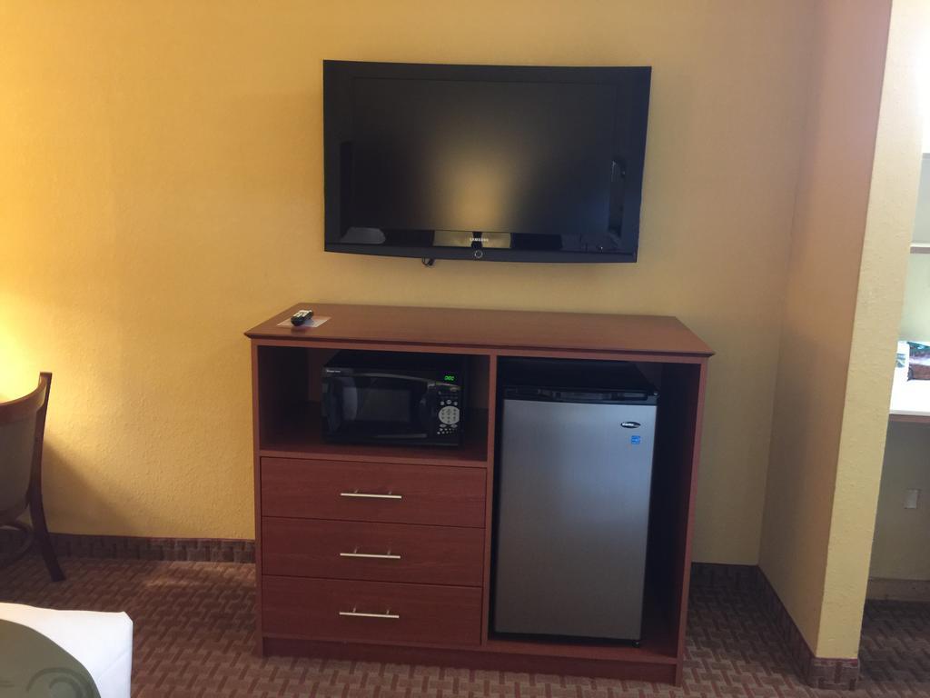 Quality Inn & Suites Wisconsin Dells Downtown - Waterparks Area מראה חיצוני תמונה