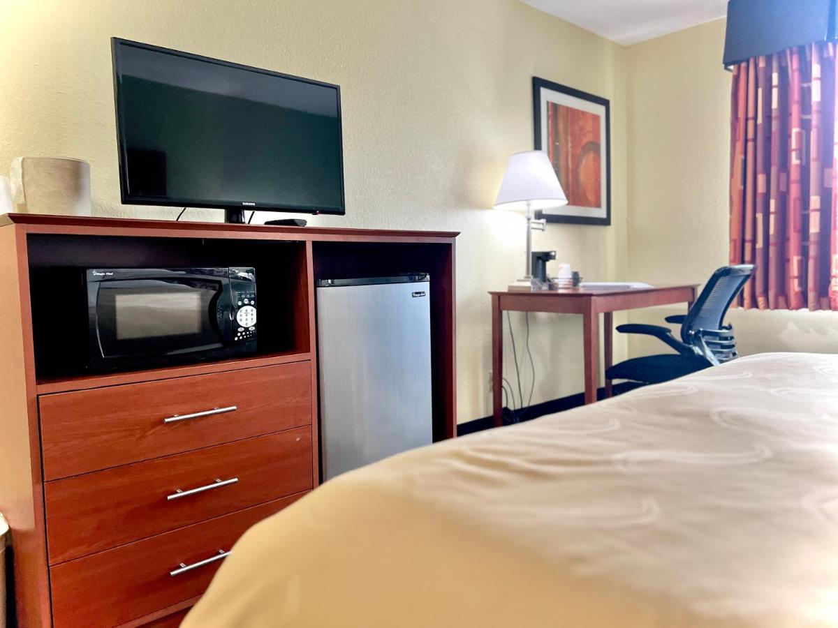 Quality Inn & Suites Wisconsin Dells Downtown - Waterparks Area מראה חיצוני תמונה