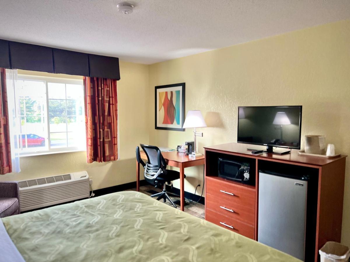 Quality Inn & Suites Wisconsin Dells Downtown - Waterparks Area מראה חיצוני תמונה