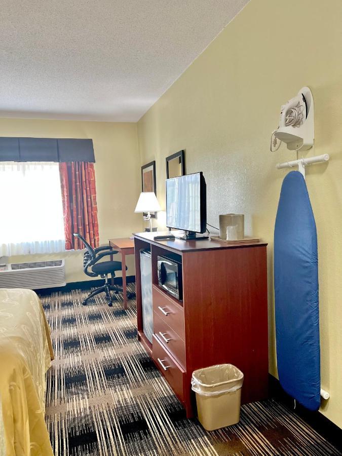 Quality Inn & Suites Wisconsin Dells Downtown - Waterparks Area מראה חיצוני תמונה