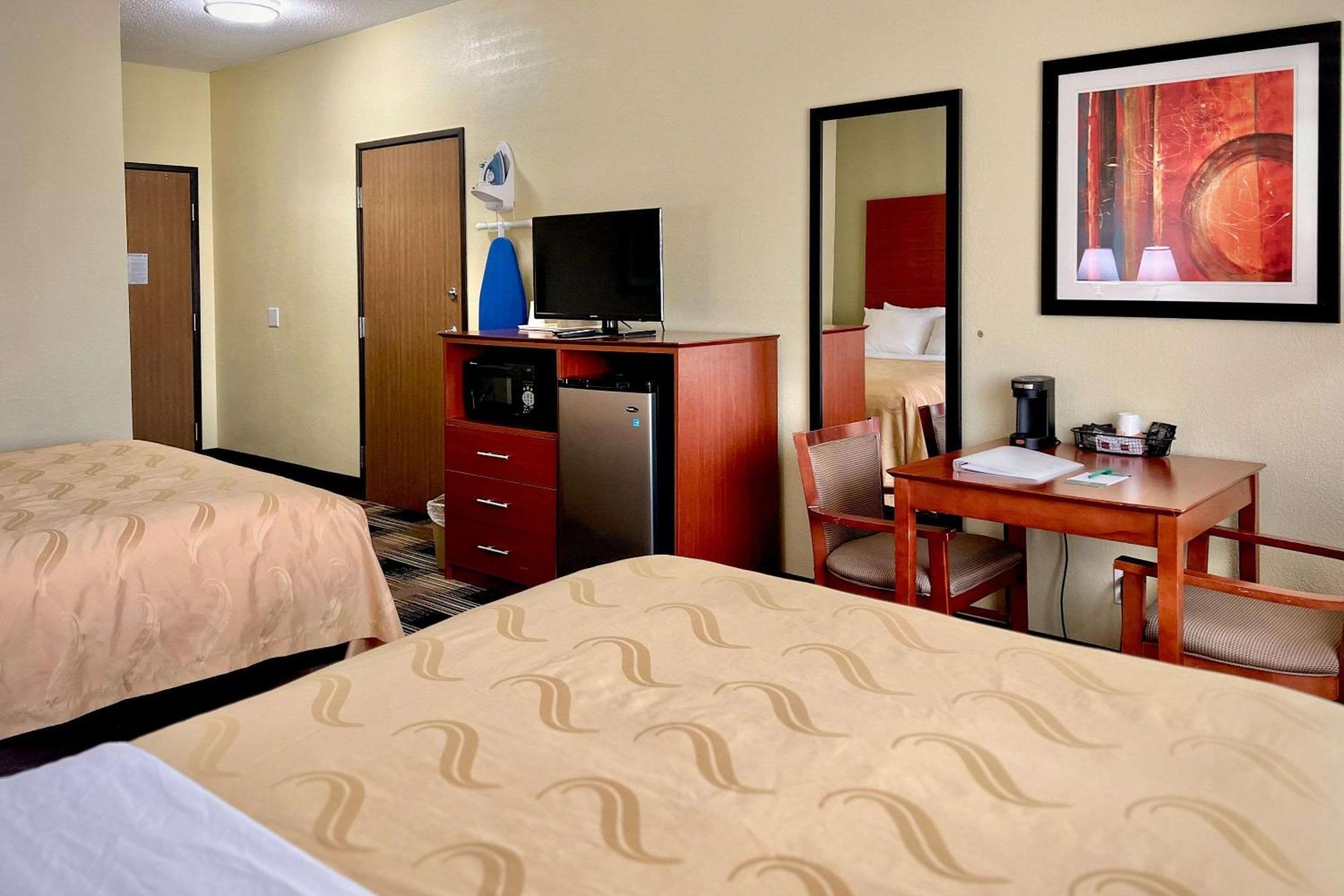 Quality Inn & Suites Wisconsin Dells Downtown - Waterparks Area מראה חיצוני תמונה