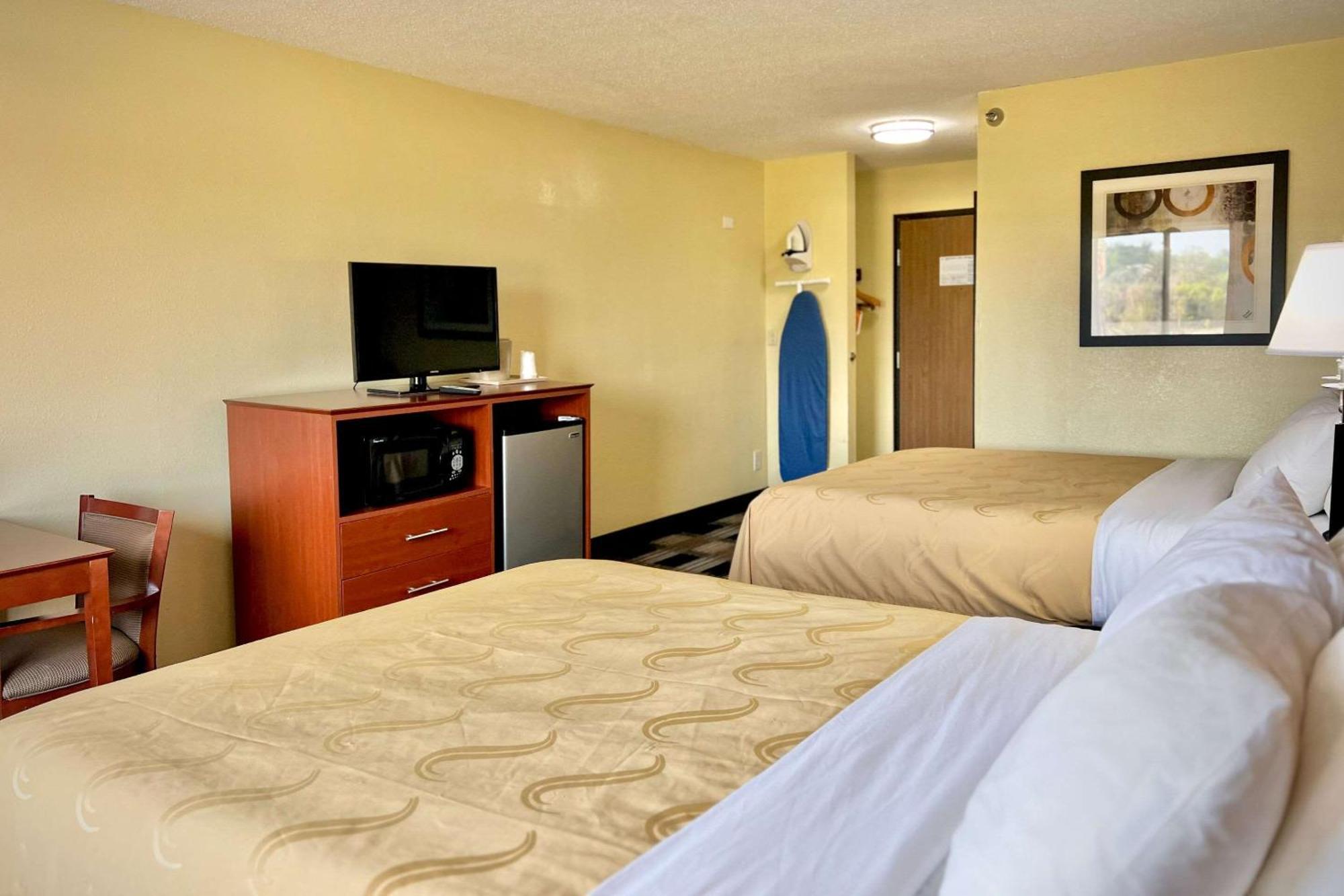 Quality Inn & Suites Wisconsin Dells Downtown - Waterparks Area מראה חיצוני תמונה