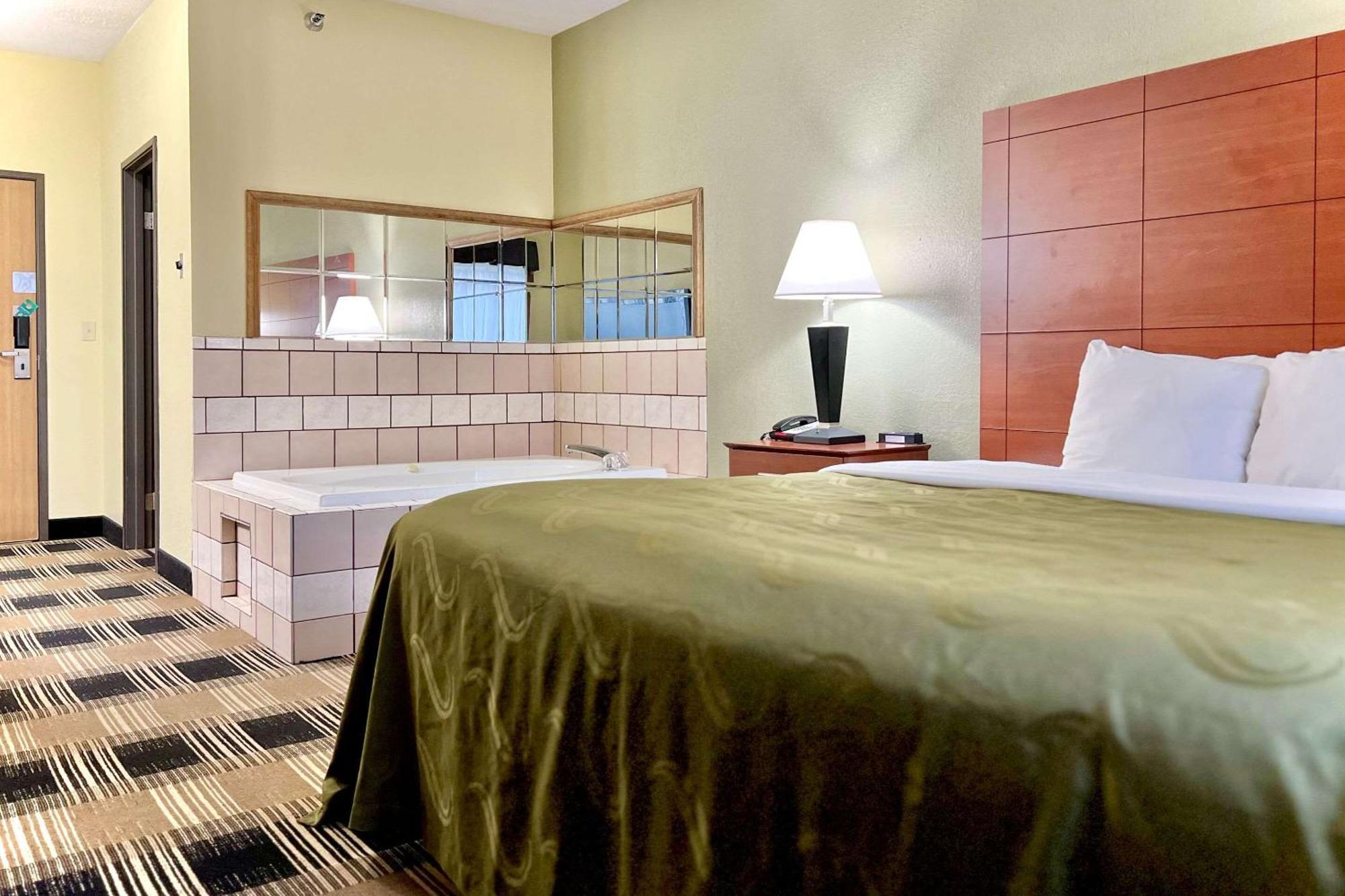Quality Inn & Suites Wisconsin Dells Downtown - Waterparks Area מראה חיצוני תמונה